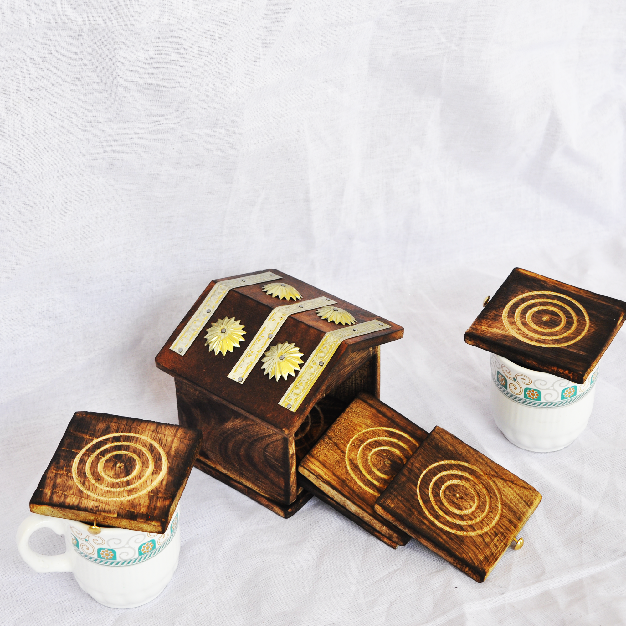 Wooden Beautiful Hut Design Tea Coffee Coaster Set Of 6